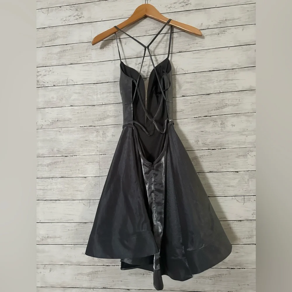 La Famme Dress Size 0 - Picture 7 of 9